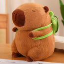 Pelúcia de Capivara com Mochila de Tartaruga – Brinquedo Macio, Fofo e Estilo Anime